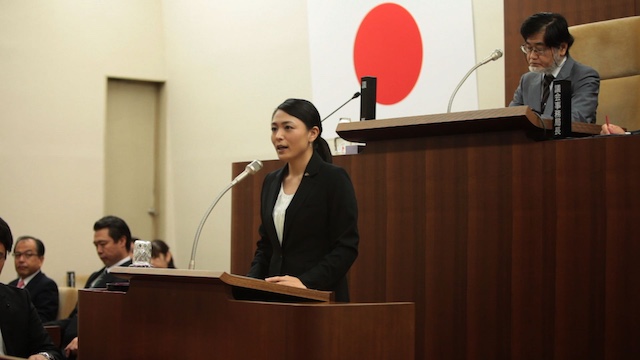 川村ゆきえ（映画『美しすぎる議員』）